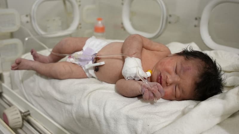 Séismes en Turquie et Syrie: des milliers de demandes d'adoption pour le bébé syrien miraculé