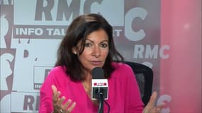 Anne Hidalgo sur RMC: "Oui, je souhaite qu'il y ait moins de voitures dans Paris"