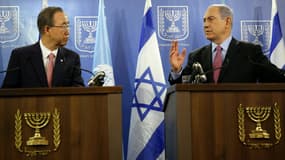 Le Secrétaire général de l'ONU Ban Ki-moon et le Premier ministre israélien Benyamin Netanyahou en conférence de presse