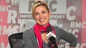 Julie Gayet parle de François Hollande sur RMC: "Pour moi, il y avait une barrière et je n'allais pas du côté officiel"