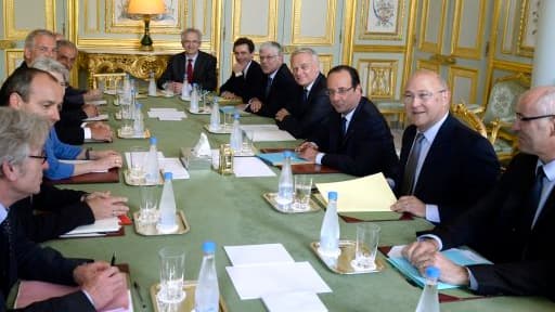 François Hollande a déjà rencontré les partenaires sociaux la veille, mercredi 19 juin.