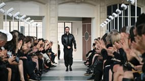 Louis Vuitton s'inspire d'une gare parisienne pour son défilé Automne-Hiver 2025-2026