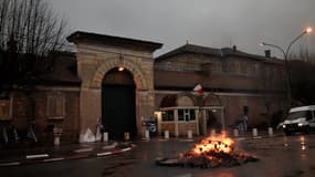 Devant la prison de Fresnes, le 16 janvier 2018.