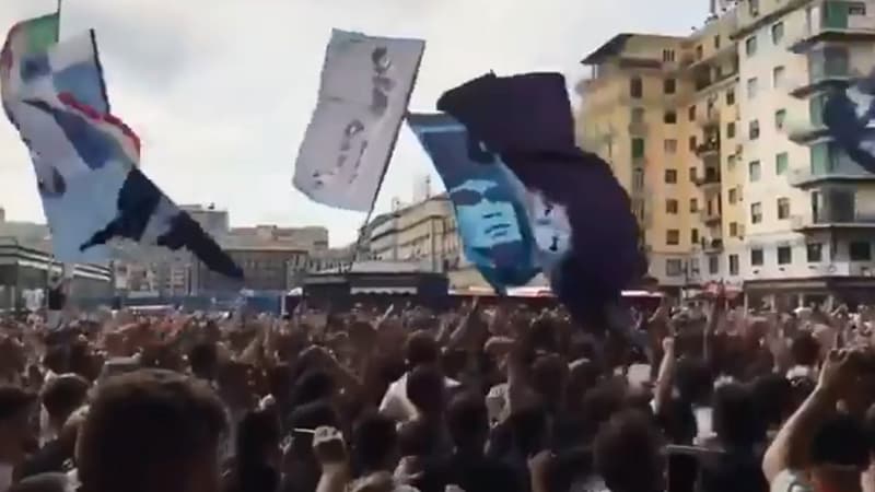 Des supporters de Naples