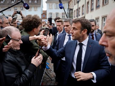 Emmanuel Macron lors de son bain de foule à Sélestat.