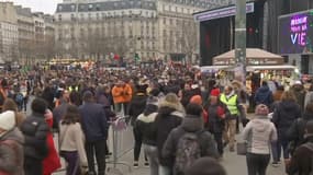 Plusieurs milliers de personnes ont participé à "La Marche pour la Vie", contre l'avortement à Paris dimanche.