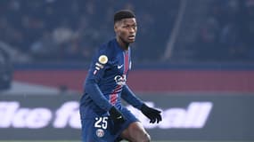 Le latéral du PSG Nuno Mendes, 22 novembre 2025