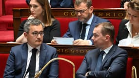 Gérald Darmanin et Olivier Dussopt le 16 mai 2023 à l'Assemblée nationale 