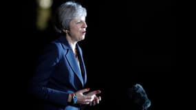 La Première ministre britannique Theresa May mercredi soir devant le 10, Downing street après l'aval de son gouvernement au projet d'accord