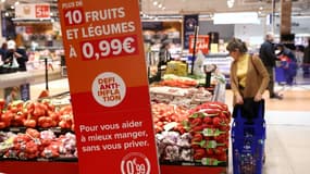 Dans un hypermarché Carrefour à Villeneuve-la-Garenne (Hauts-de-Seine), le 29 mars 2023