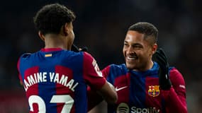 Lamine Yamal et Vitor Roque célèbrent un but du Barça en Liga, le 31 janvier 2024