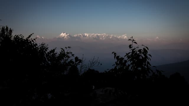 Une vue générale de l'Himalaya prise en 2015 depuis Kausani, en Inde.