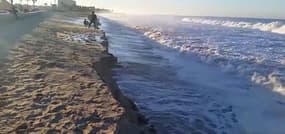 Californie : Une plage emportée par les vagues