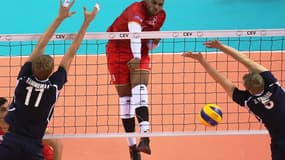 Earvin N'Gapeth au smash