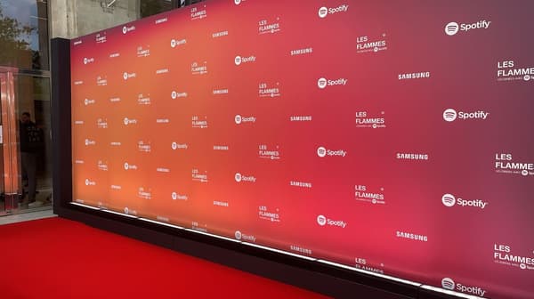 Le tapis rouge des Flammes 2024, prêt à accueillir les artistes