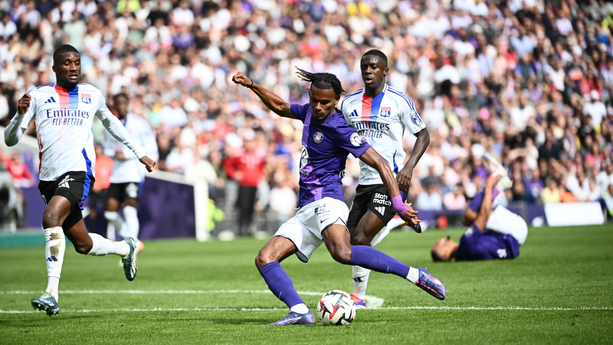 Toulouse-OL: les Gones font la différence dans le temps additionnel et ...