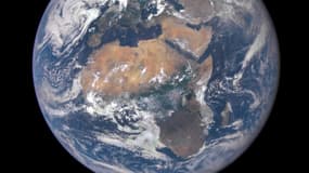 Vue de la Terre centrée sur l'Afrique, prise par un satellite de la Nasa.