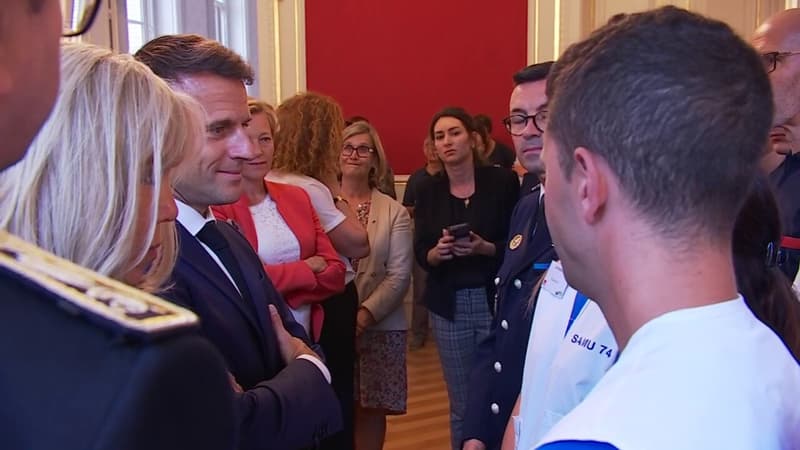 Emmanuel Macron sur l'attaque au couteau à Annecy: 