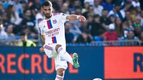 Houssem Aouar avec l'OL en octobre 2022