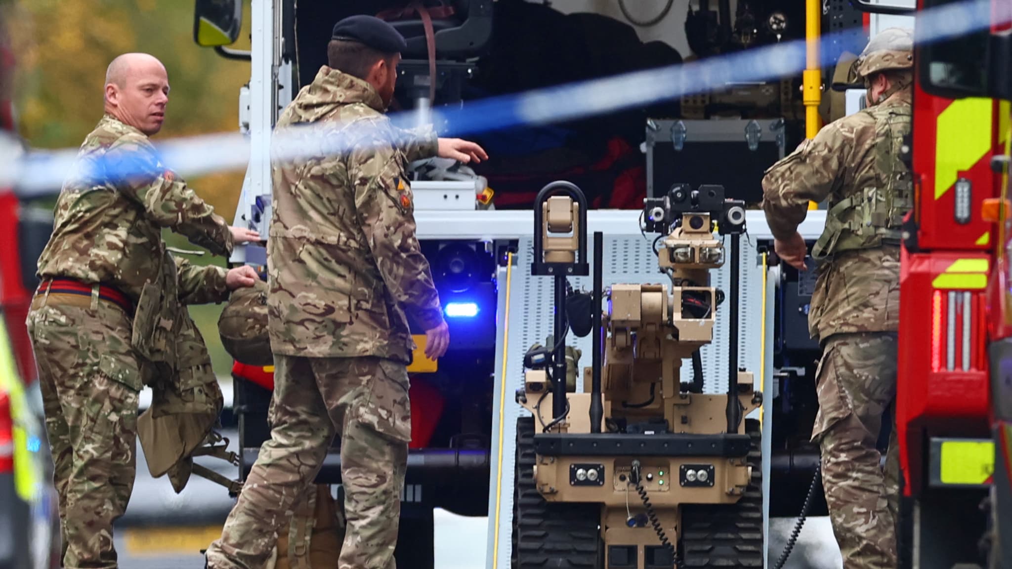 The members of the Armed Forces are preparing a unmunicing robot in a synagogue in northern Manchester, England, on October 2, 2025.