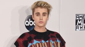 Justin Bieber lors des American Music Awards à Los Angeles le 22 novembre 2015 