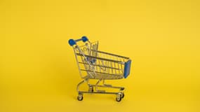 49% (-11 points) ont le sentiment de se restreindre en réalisant leurs courses alimentaires.