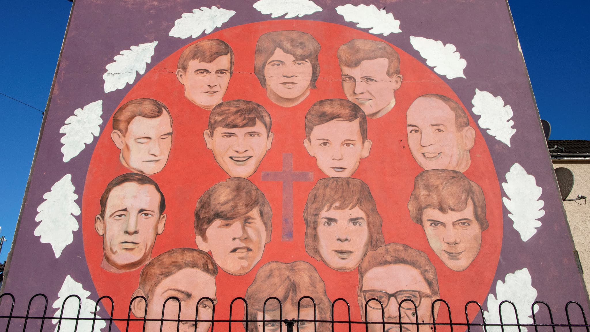 Une fresque montrant les 14 victimes du Bloody Sunday, dans le Bogside de Derry/London Derry.