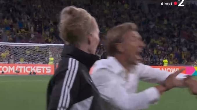 Hervé Renard, dans ses démonstrations théâtrales lors de France-Brésil.
