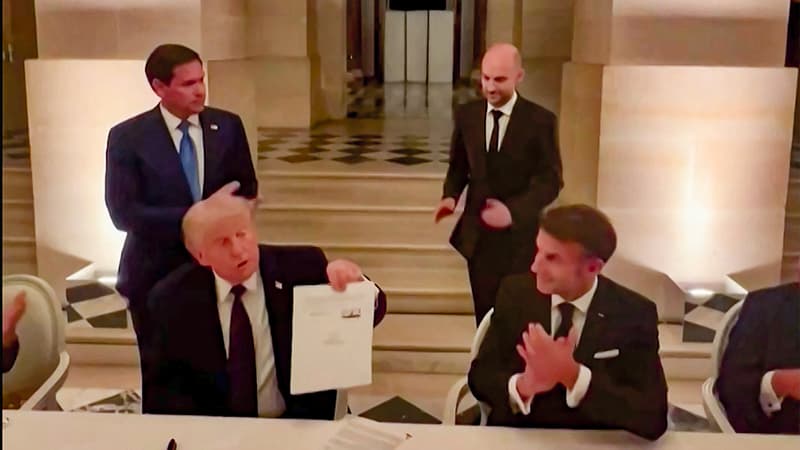 Guerre au Moyen-Orient: les images de Donald Trump signant l'accord depuis le château de Versailles