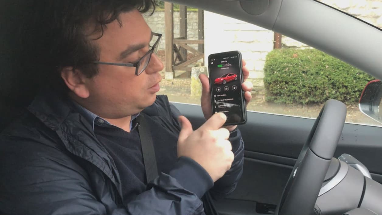La clé de la Tesla, c'est votre smartphone! La clé de la Tesla, c'est votre smartphone!