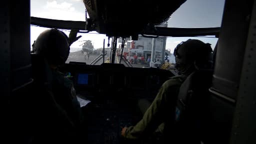 Vue depuis un navire italien patrouillant au large des côtes de l'île de Lampedusa, dans le cadre de l'opération "Mare Nostrum", le 25 octobre 2013.