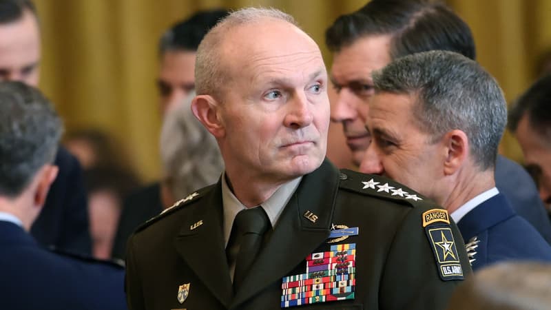 Le secrétaire américain à la Défense Pete Hegseth évince le chef d'état-major de l'armée de terre