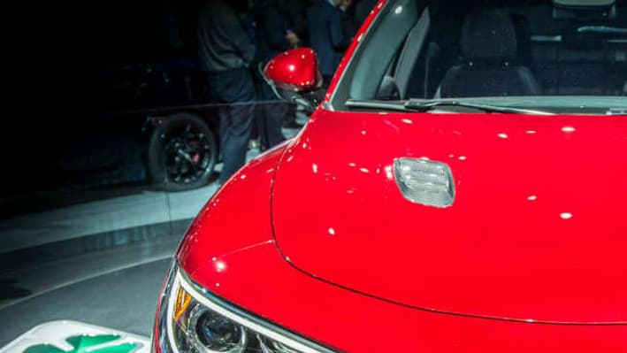 Avec la 4C, la Giulia et le Stelvio, Alfa Romeo signe son 3ème retour sur le sol américain. La marque n'était plus vendu depuis 1995. Avec la 4C, la Giulia et le Stelvio, Alfa Romeo signe son 3ème retour sur le sol américain. La marque n'était plus vendu depuis 1995.