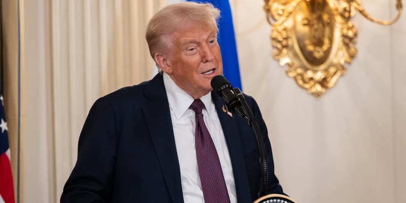 Le président Donald Trump prononce le discours d'ouverture lors d'une conférence de presse avec le Premier ministre israélien Benjamin Netanyahu dans la salle à manger d'État de la Maison Blanche à Washington, DC, le 29 septembre 2025. 