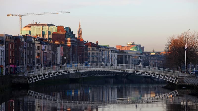 Vue de Dublin depuis le fleuve Liffey.