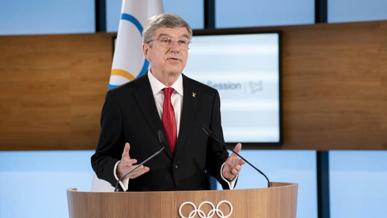 Le président du Comité international olympique, Thomas Bach, ouvrant la 137e session du CIO qui se tient virtuellement à Lausanne (Suisse), le 10 mars 2021.