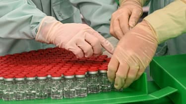 Photo prise le 11 septembre 2020 dans un laboratoire à Anagni, au sud-est de Rome, en lien avec le vaccin-candidat de l'université d'Oxford (PHOTO D'ILLUSTRATION).