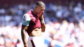 Diego Carlos avec Aston Villa.