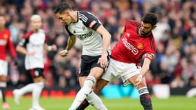 Sasa Lukic et Bruno Fernandes lors d'un match Manchester United-Fulham, le 24 février 2024