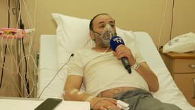 Hakim, non-vacciné contre le Covid-19 et hospitalisé à la clinique Ambroise-Paré, témoigne sur BFMTV.