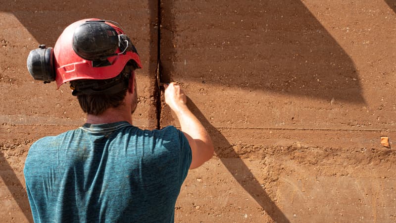 Une climatisation naturelle: la construction en terre crue, solution bas carbone face aux chaleurs extrêmes