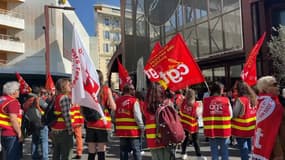 Des manifestants se sont mobilisés ce jeudi matin lors de la présentation de la nouvelle halle de la gare du Sud.