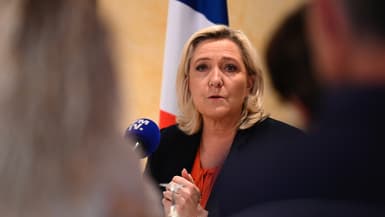 Marine Le Pen lors d'une conférence de presse dans la Meuse, le 18 mai 2022.