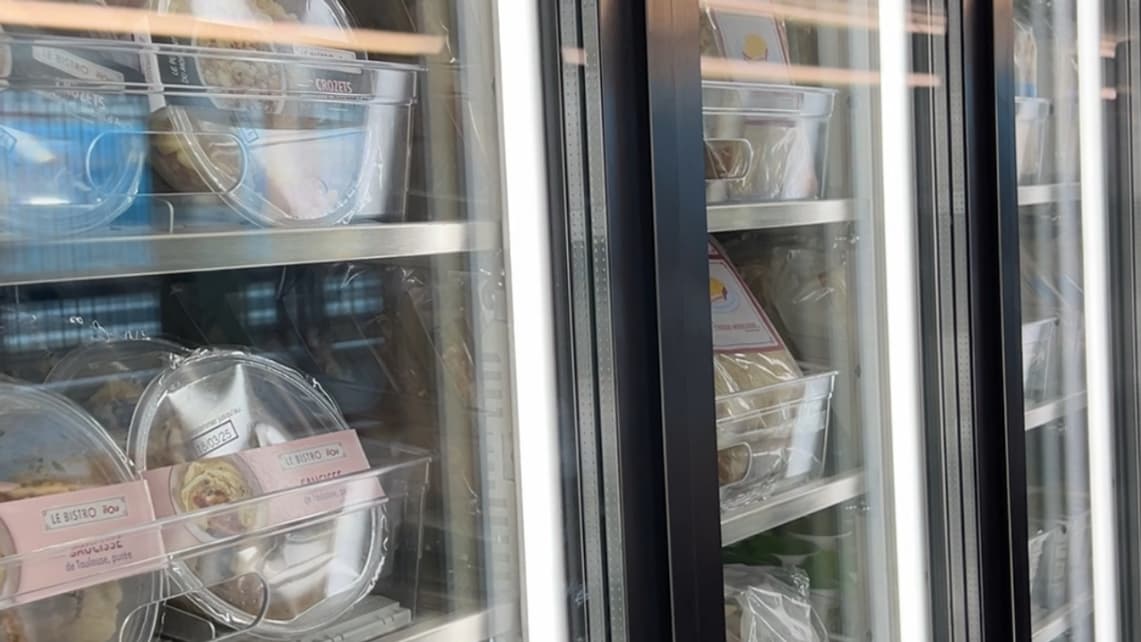 L'espace libre service dans la voiture Bistro du nouveau TGV M