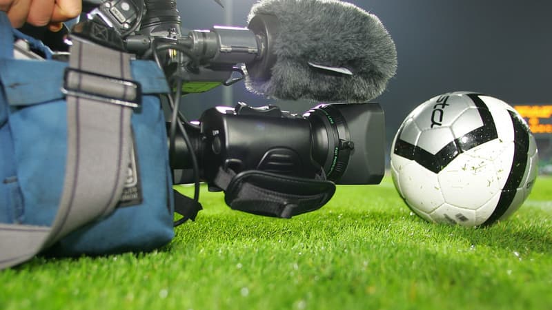 Canal Plus a accepté de diffuser le match du samedi après-midi sur sa chaîne premium. 