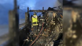 Quatre appartements ont brulé cette nuit dans un incendie à Châteauroux-les-Alpes.