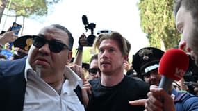Kevin De Bruyne accueilli en Italie avant sa signature au Napoli, le 12 juin 2023