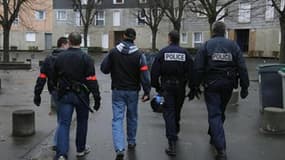 EN 2010, la délinquance en France a globalement blessé, sauf s'agissant des violences faites aux personnes.