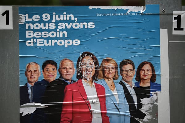 Une affiche de campagne de Valérie Hayer, tête de liste Renaissance aux élections européennes, vandalisée à Toulouse (Haute-Garonne), le 31 mai 2024.