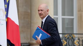 Roland Lescure arrive au Conseil des ministres, à l'Élysée, le 3 juin 2024.